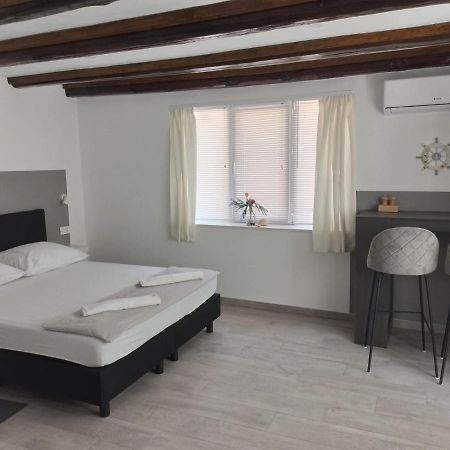 Apartments Ciao Bella City Centre With Free Parking ชิเบนิก ภายนอก รูปภาพ